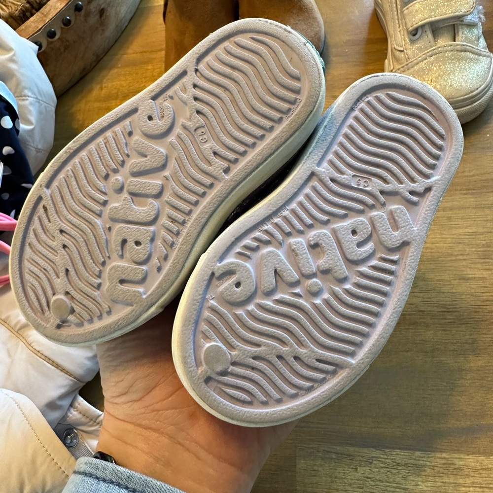 Toddler Native Shoes - Picture 2 of 9